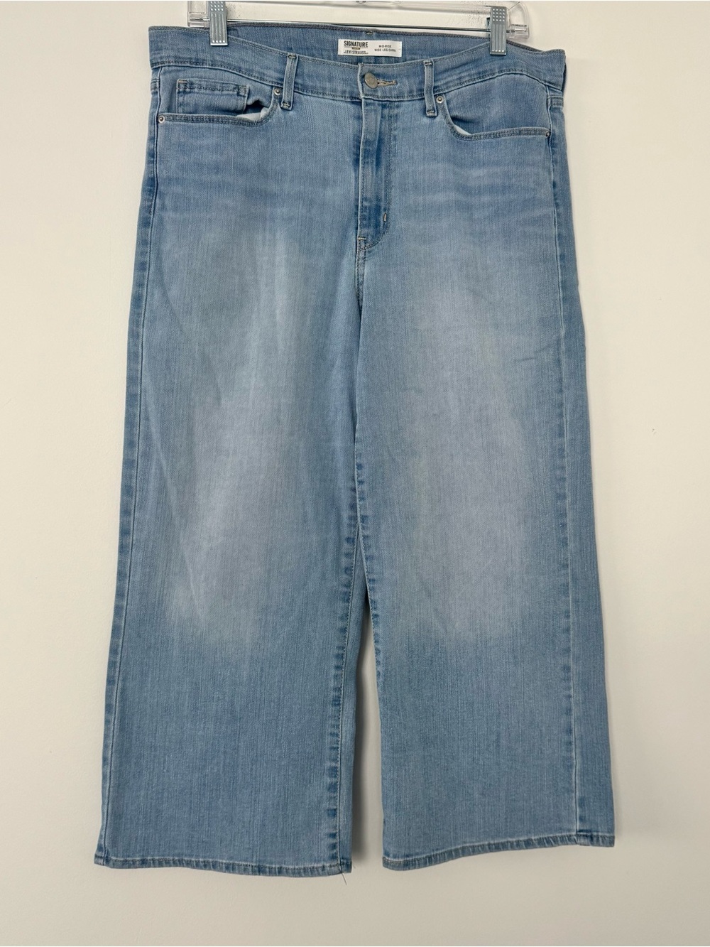Levi Strauss Jeans Womens 12 W31 Mid-Rise Wide Leg Capri Light Wash Streetwear